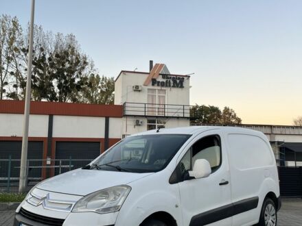 Белый Ситроен Берлинго, объемом двигателя 1.6 л и пробегом 300 тыс. км за 3999 $, фото 1 на Automoto.ua