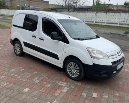 Белый Ситроен Берлинго, объемом двигателя 1.6 л и пробегом 243 тыс. км за 4500 $, фото 1 на Automoto.ua