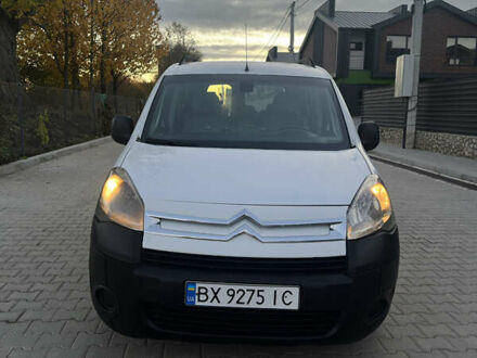 Сітроен Берлінго 2011 у Тернополі на Automoto.ua Білий Сітроен Берлінго, об'ємом двигуна 1.56 л та пробігом 260 тис. км за 5350 $, фото 1 на Automoto.ua