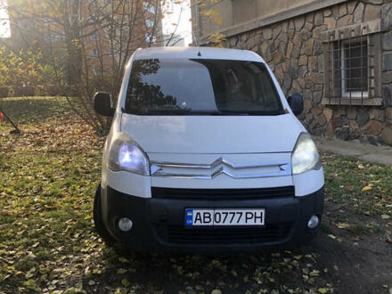 Белый Ситроен Берлинго, объемом двигателя 1.56 л и пробегом 293 тыс. км за 4500 $, фото 1 на Automoto.ua