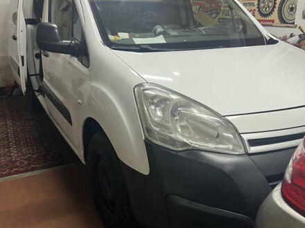 Белый Ситроен Берлинго, объемом двигателя 1.6 л и пробегом 270 тыс. км за 7049 $, фото 1 на Automoto.ua