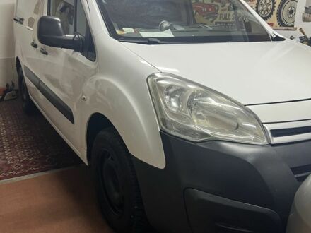 Білий Сітроен Берлінго, об'ємом двигуна 1.6 л та пробігом 240 тис. км за 6988 $, фото 1 на Automoto.ua