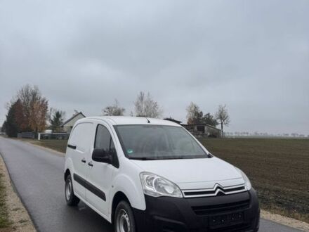 Білий Сітроен Берлінго, об'ємом двигуна 1.6 л та пробігом 187 тис. км за 3500 $, фото 1 на Automoto.ua