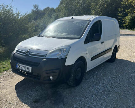 Белый Ситроен Берлинго, объемом двигателя 1.56 л и пробегом 413 тыс. км за 6000 $, фото 1 на Automoto.ua