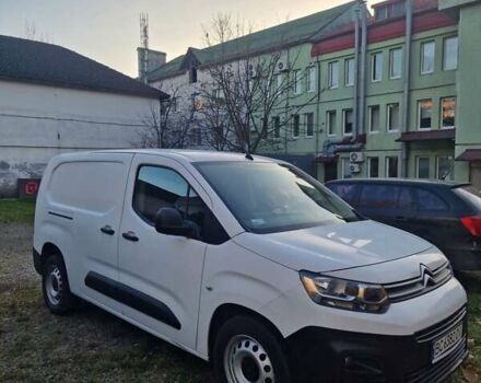 Белый Ситроен Берлинго, объемом двигателя 1.56 л и пробегом 276 тыс. км за 11000 $, фото 1 на Automoto.ua