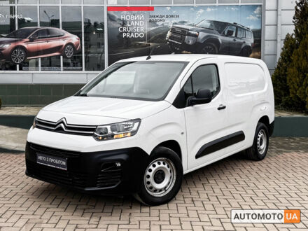 Белый Ситроен Берлинго, объемом двигателя 1.6 л и пробегом 157 тыс. км за 16797 $, фото 1 на Automoto.ua
