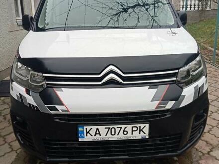 Белый Ситроен Берлинго, объемом двигателя 1.5 л и пробегом 47 тыс. км за 20900 $, фото 1 на Automoto.ua