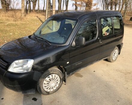 Черный Ситроен Берлинго, объемом двигателя 2 л и пробегом 225 тыс. км за 3600 $, фото 5 на Automoto.ua