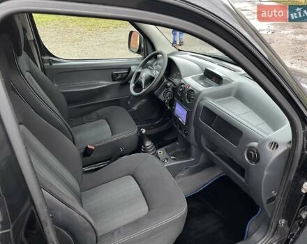 Черный Ситроен Берлинго, объемом двигателя 1.87 л и пробегом 395 тыс. км за 3350 $, фото 16 на Automoto.ua