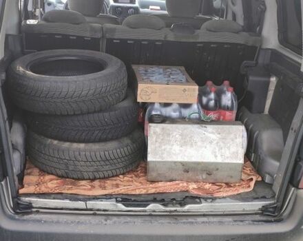 Чорний Сітроен Берлінго, об'ємом двигуна 1 л та пробігом 360 тис. км за 1659 $, фото 6 на Automoto.ua