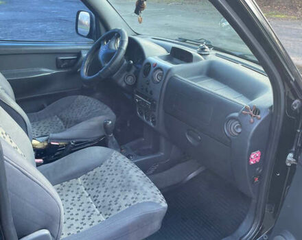 Чорний Сітроен Берлінго, об'ємом двигуна 2 л та пробігом 305 тис. км за 4000 $, фото 5 на Automoto.ua