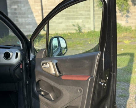 Чорний Сітроен Берлінго, об'ємом двигуна 1.6 л та пробігом 220 тис. км за 7450 $, фото 90 на Automoto.ua