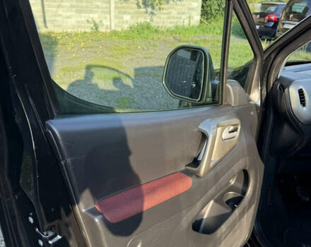 Чорний Сітроен Берлінго, об'ємом двигуна 1.6 л та пробігом 220 тис. км за 7450 $, фото 92 на Automoto.ua