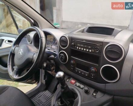 Черный Ситроен Берлинго, объемом двигателя 1.6 л и пробегом 283 тыс. км за 6100 $, фото 19 на Automoto.ua