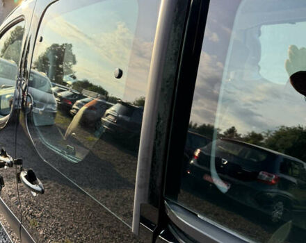 Чорний Сітроен Берлінго, об'ємом двигуна 1.6 л та пробігом 220 тис. км за 7450 $, фото 58 на Automoto.ua