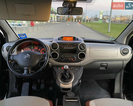 Чорний Сітроен Берлінго, об'ємом двигуна 1.56 л та пробігом 241 тис. км за 6900 $, фото 51 на Automoto.ua