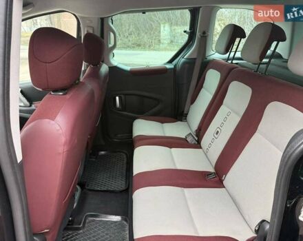 Черный Ситроен Берлинго, объемом двигателя 1.56 л и пробегом 248 тыс. км за 6800 $, фото 11 на Automoto.ua