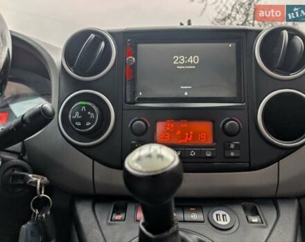 Черный Ситроен Берлинго, объемом двигателя 1.6 л и пробегом 250 тыс. км за 6500 $, фото 26 на Automoto.ua