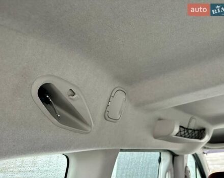 Чорний Сітроен Берлінго, об'ємом двигуна 1.6 л та пробігом 220 тис. км за 7950 $, фото 37 на Automoto.ua