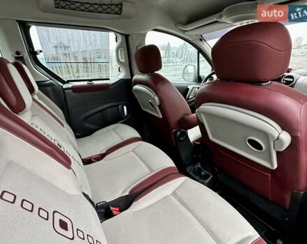 Чорний Сітроен Берлінго, об'ємом двигуна 1.6 л та пробігом 220 тис. км за 7950 $, фото 46 на Automoto.ua