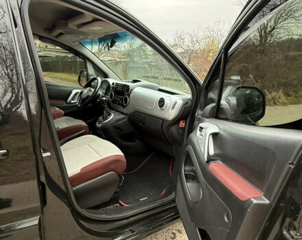 Черный Ситроен Берлинго, объемом двигателя 1.6 л и пробегом 228 тыс. км за 6000 $, фото 7 на Automoto.ua