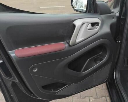 Черный Ситроен Берлинго, объемом двигателя 1.6 л и пробегом 235 тыс. км за 7600 $, фото 21 на Automoto.ua