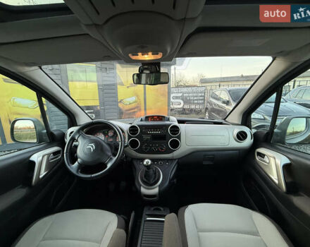 Чорний Сітроен Берлінго, об'ємом двигуна 1.6 л та пробігом 243 тис. км за 8999 $, фото 4 на Automoto.ua