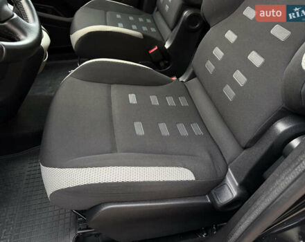 Черный Ситроен Берлинго, объемом двигателя 1.6 л и пробегом 208 тыс. км за 9250 $, фото 43 на Automoto.ua