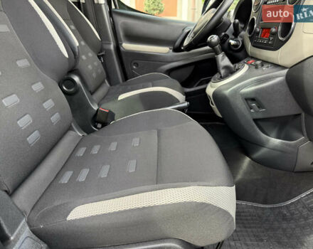 Черный Ситроен Берлинго, объемом двигателя 1.6 л и пробегом 208 тыс. км за 9250 $, фото 77 на Automoto.ua