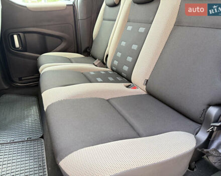 Черный Ситроен Берлинго, объемом двигателя 1.6 л и пробегом 208 тыс. км за 9250 $, фото 67 на Automoto.ua