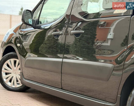 Черный Ситроен Берлинго, объемом двигателя 1.6 л и пробегом 208 тыс. км за 9250 $, фото 34 на Automoto.ua