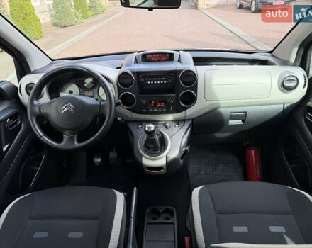 Черный Ситроен Берлинго, объемом двигателя 1.6 л и пробегом 208 тыс. км за 9250 $, фото 84 на Automoto.ua