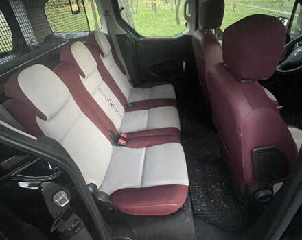 Черный Ситроен Берлинго, объемом двигателя 1.6 л и пробегом 190 тыс. км за 6200 $, фото 7 на Automoto.ua