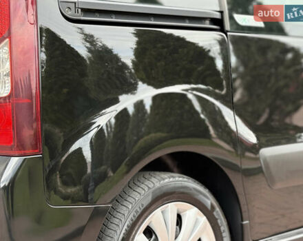 Черный Ситроен Берлинго, объемом двигателя 1.6 л и пробегом 208 тыс. км за 9250 $, фото 27 на Automoto.ua