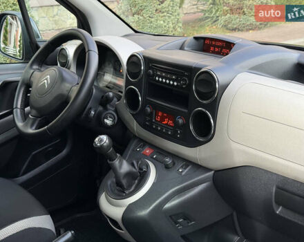 Черный Ситроен Берлинго, объемом двигателя 1.6 л и пробегом 208 тыс. км за 9250 $, фото 80 на Automoto.ua