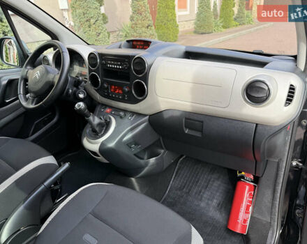 Черный Ситроен Берлинго, объемом двигателя 1.6 л и пробегом 208 тыс. км за 9250 $, фото 79 на Automoto.ua