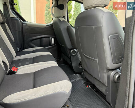 Черный Ситроен Берлинго, объемом двигателя 1.6 л и пробегом 208 тыс. км за 9250 $, фото 70 на Automoto.ua