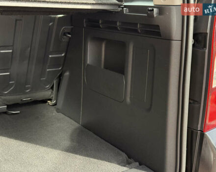 Черный Ситроен Берлинго, объемом двигателя 1.6 л и пробегом 208 тыс. км за 9250 $, фото 88 на Automoto.ua
