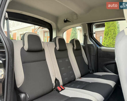 Черный Ситроен Берлинго, объемом двигателя 1.6 л и пробегом 208 тыс. км за 9250 $, фото 72 на Automoto.ua