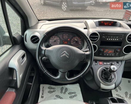 Черный Ситроен Берлинго, объемом двигателя 1.6 л и пробегом 286 тыс. км за 8900 $, фото 12 на Automoto.ua