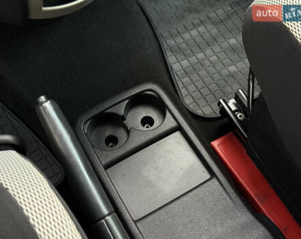 Черный Ситроен Берлинго, объемом двигателя 1.6 л и пробегом 208 тыс. км за 9250 $, фото 59 на Automoto.ua