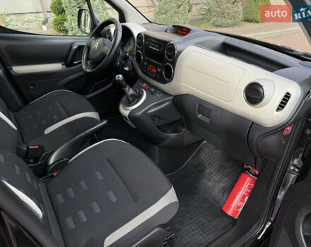 Черный Ситроен Берлинго, объемом двигателя 1.6 л и пробегом 208 тыс. км за 9250 $, фото 74 на Automoto.ua