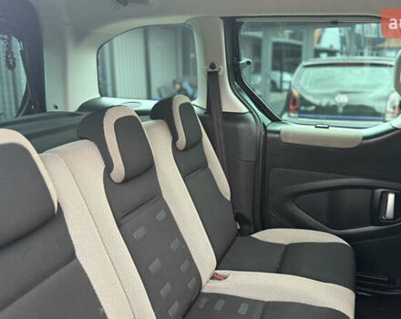 Черный Ситроен Берлинго, объемом двигателя 1.6 л и пробегом 270 тыс. км за 8250 $, фото 18 на Automoto.ua