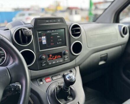 Черный Ситроен Берлинго, объемом двигателя 1.6 л и пробегом 187 тыс. км за 13500 $, фото 12 на Automoto.ua