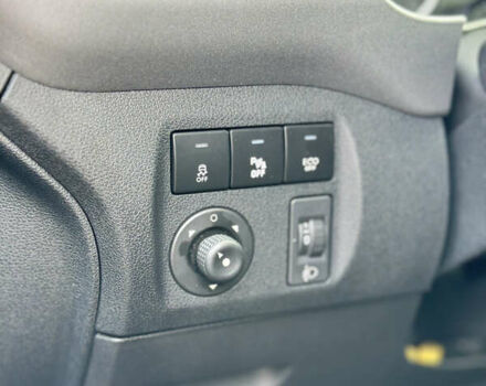 Черный Ситроен Берлинго, объемом двигателя 1.6 л и пробегом 187 тыс. км за 13500 $, фото 22 на Automoto.ua