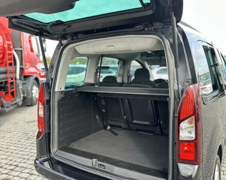 Черный Ситроен Берлинго, объемом двигателя 1.6 л и пробегом 187 тыс. км за 13500 $, фото 25 на Automoto.ua