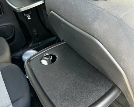 Черный Ситроен Берлинго, объемом двигателя 1.5 л и пробегом 147 тыс. км за 16500 $, фото 20 на Automoto.ua