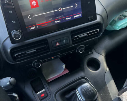 Черный Ситроен Берлинго, объемом двигателя 1.5 л и пробегом 147 тыс. км за 16500 $, фото 15 на Automoto.ua