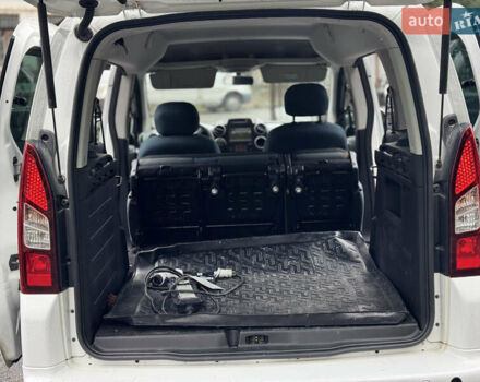 Сітроен Берлінго 2018 у Каменце-Подольском на Automoto.ua Чорний Сітроен Берлінго, об'ємом двигуна 0 л та пробігом 110 тис. км за 8900 $, фото 13 на Automoto.ua