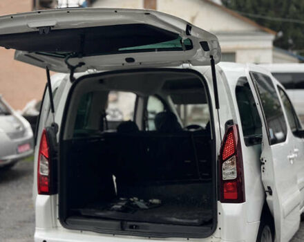 Чорний Сітроен Берлінго, об'ємом двигуна 0 л та пробігом 111 тис. км за 8600 $, фото 18 на Automoto.ua